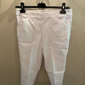 White skinny Capri pants size medium